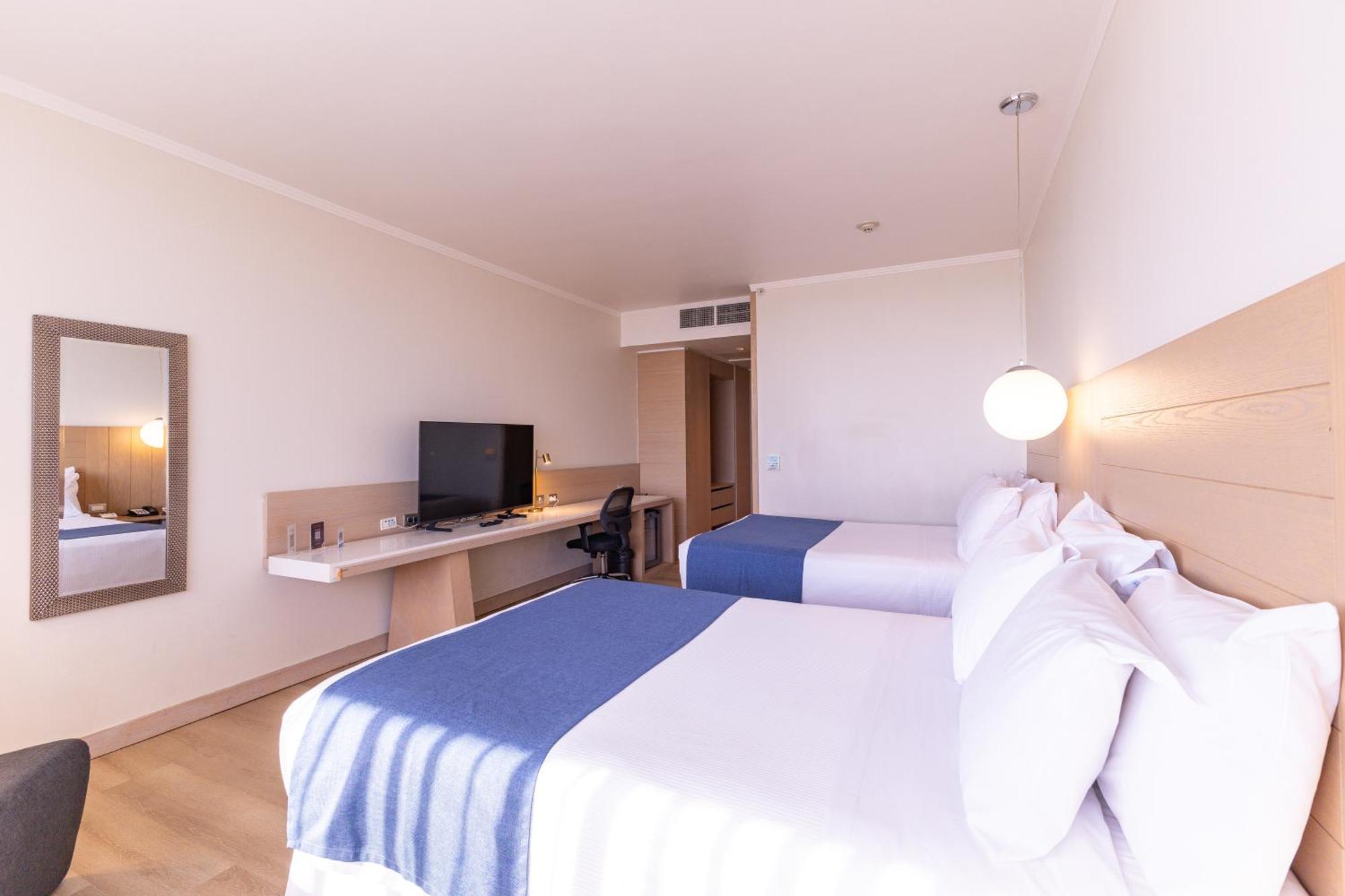 Habitación adaptada para personas con discapacidad - 2 camas grandes - No fumadores